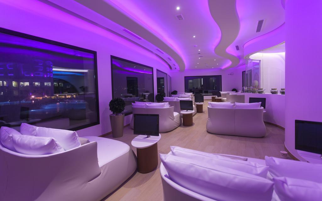 La Cigale Tabarka Hotel Luaran gambar The lounge at the airport