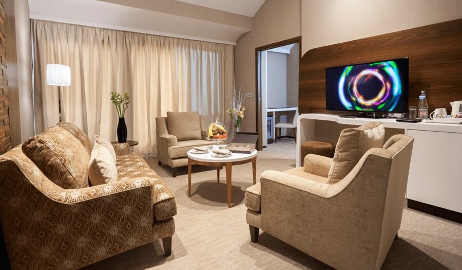 La Cigale Tabarka Hotel Luaran gambar A living room in a hotel suite